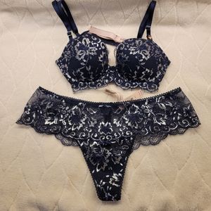 NWT Victoria's Secret Dream Angels Bra (34B) and Hipster Thong Panty (M)